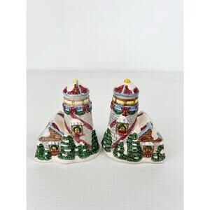YH Christmas Lighthouse Salt And Pepper Shakers Vintage 1996 Beautiful Read All
